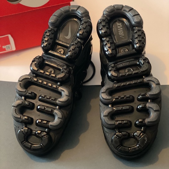 Nike Air Vapormax Plus - Picture 4 of 6